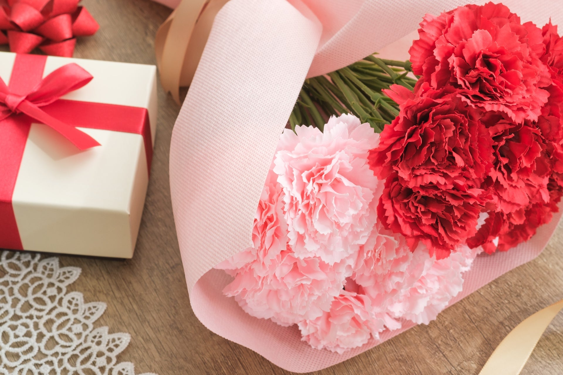 Carnations flowers in Pittsburgh, PA | Frankstown Garden – Local
