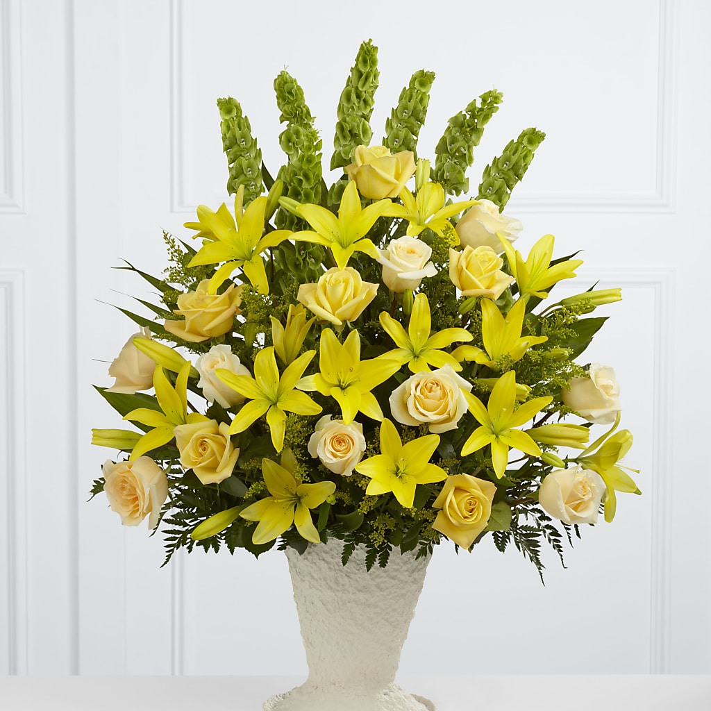 Golden Memories Arrangement – Frankstown Garden, Pittsburgh PA
