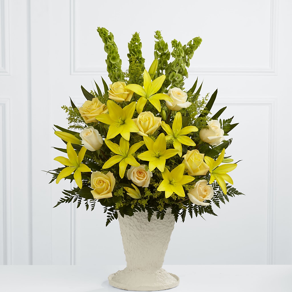 Golden Memories Arrangement – Frankstown Garden, Pittsburgh PA
